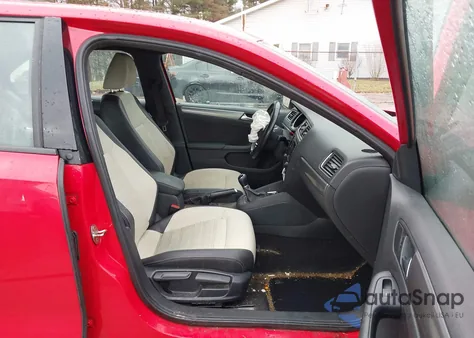 2016 Volkswagen Jetta 1.8T Sport z USA, uszkodzony, nr VIN 3VWB17AJXGM285462